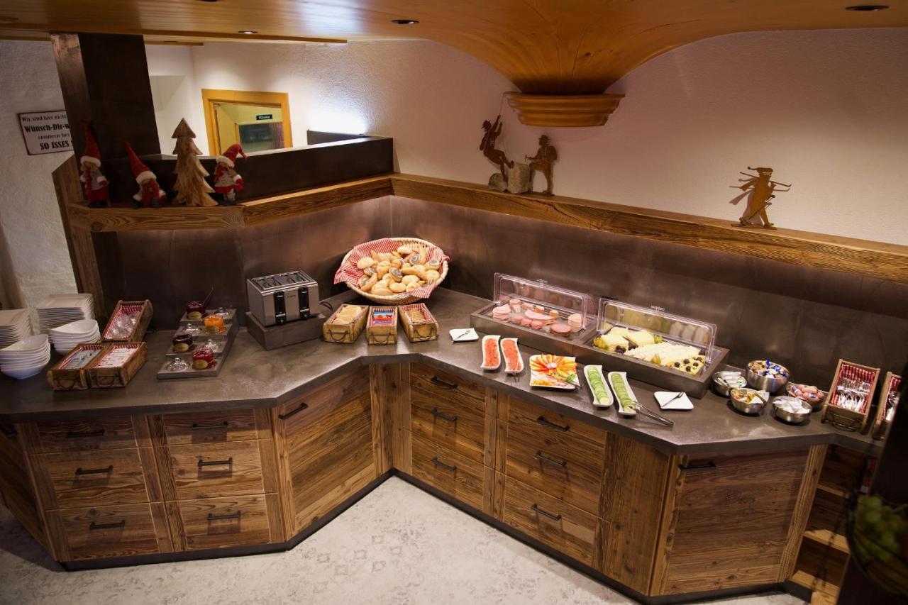 Garni Hotel Wildanger Zöblen エクステリア 写真