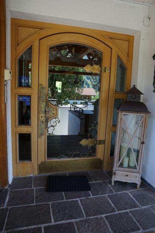 Garni Hotel Wildanger Zöblen エクステリア 写真